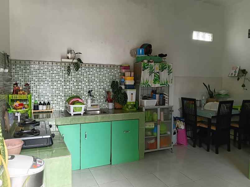 dijual rumah jl kamarung