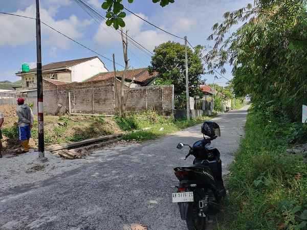 dijual rumah jl karangsari wedomartani