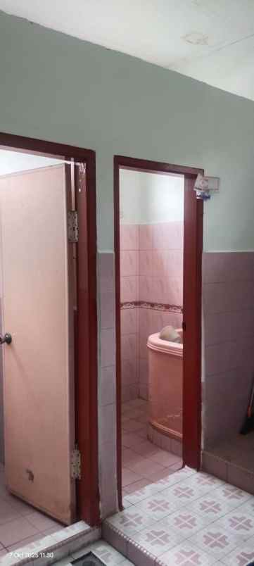 dijual rumah jl kelapa sawit