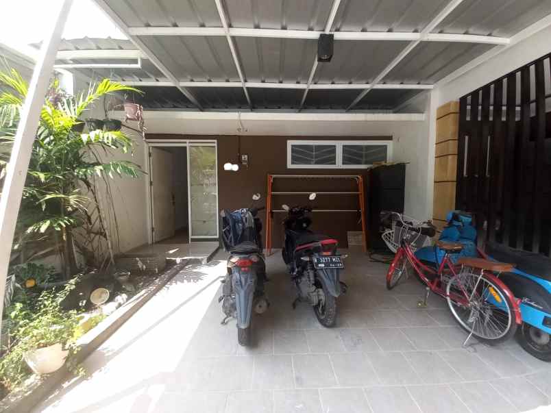 dijual rumah jl komsen jatiasih bekasi