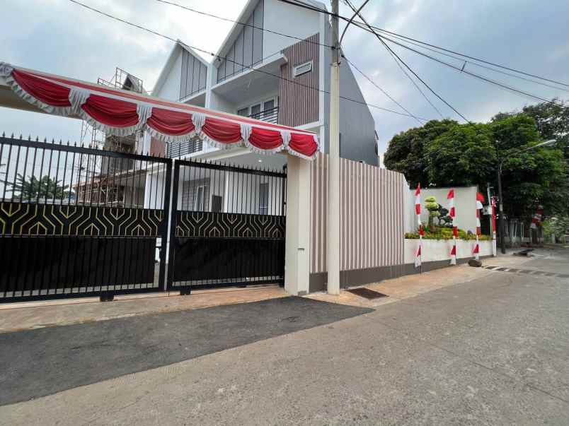 dijual rumah jl leuwinanggung tapos