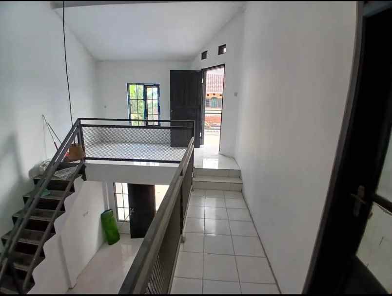 dijual rumah jl mekar indah cibiru
