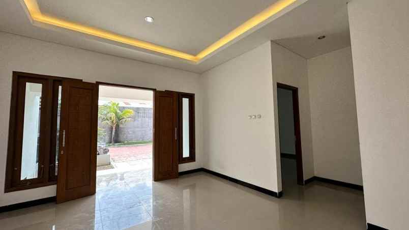 dijual rumah jl parangtritis sewon