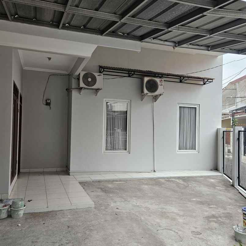 dijual rumah jl pondok kelapa duren