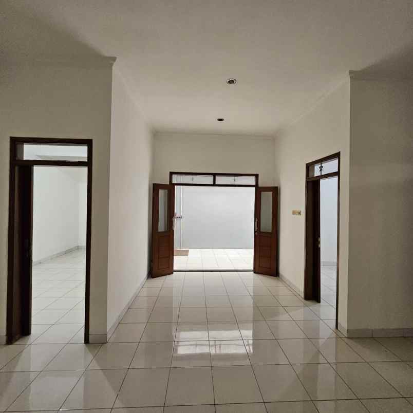 dijual rumah jl pondok kelapa duren