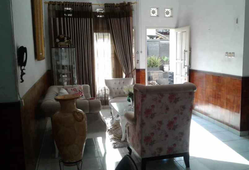 dijual rumah jl pondok kelapa raya