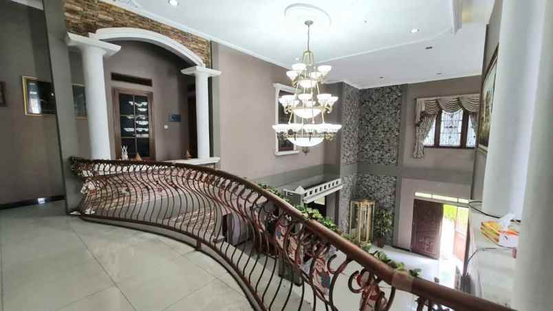 dijual rumah jl praja kebayoran lama jakarta selatab