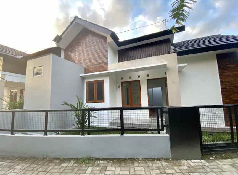 dijual rumah jl purbaya jodag sumberadi