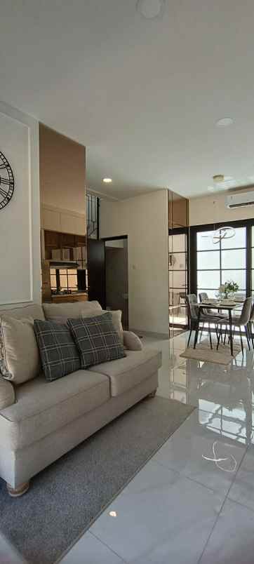 dijual rumah jl rawalumbu bekasi barat