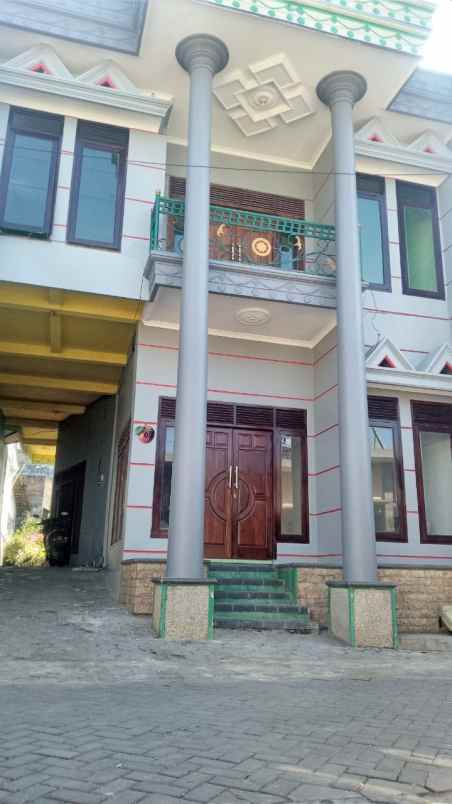 dijual rumah jl rogonoto no 380