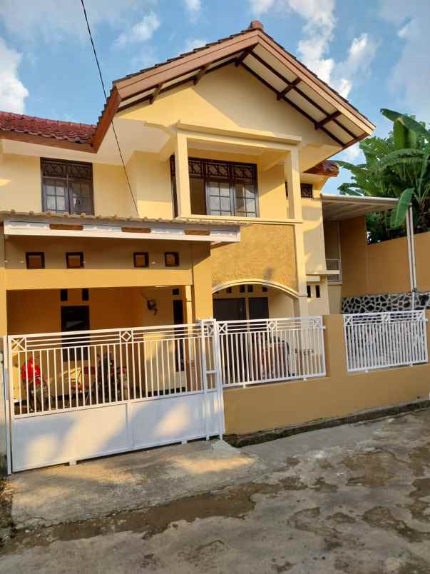 dijual rumah jl vila santika jaya