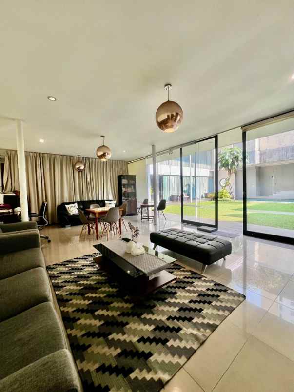 dijual rumah jl wijaya