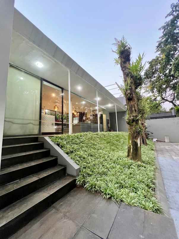 dijual rumah jl wijaya