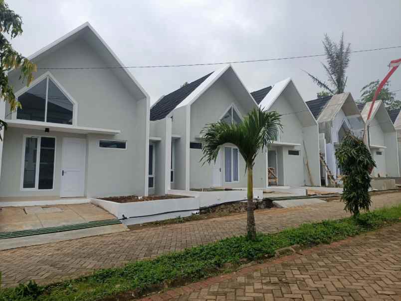 dijual rumah jln g a manulang