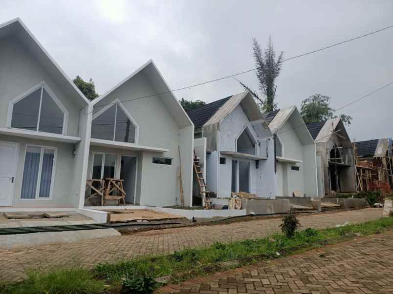 dijual rumah jln g a manulang