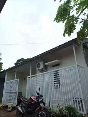 dijual rumah jln h cari pondok kacang