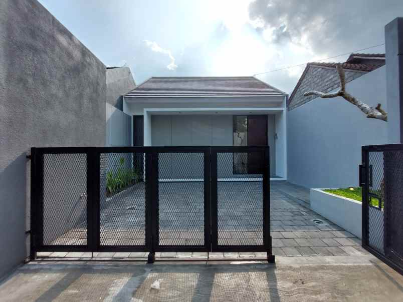 dijual rumah kalasan sleman