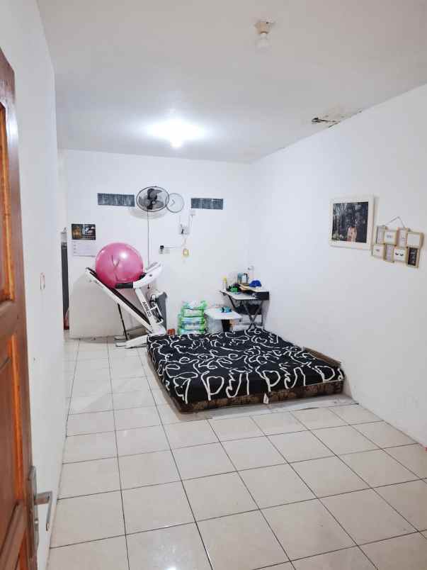 dijual rumah kamarung