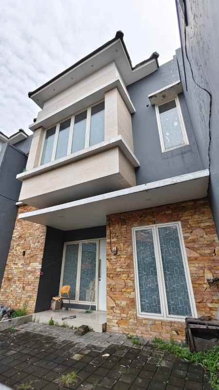dijual rumah karah agung jambangan