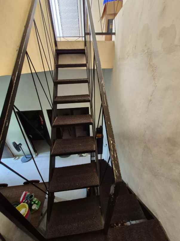 dijual rumah karah surabaya