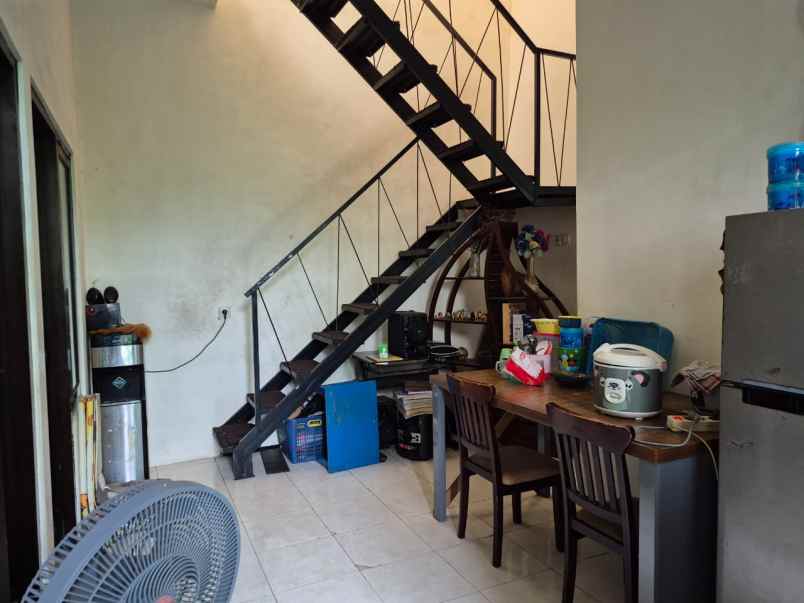 dijual rumah karah surabaya