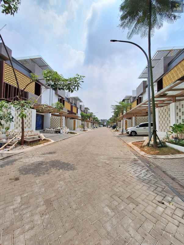 dijual rumah karang tengah ciledug