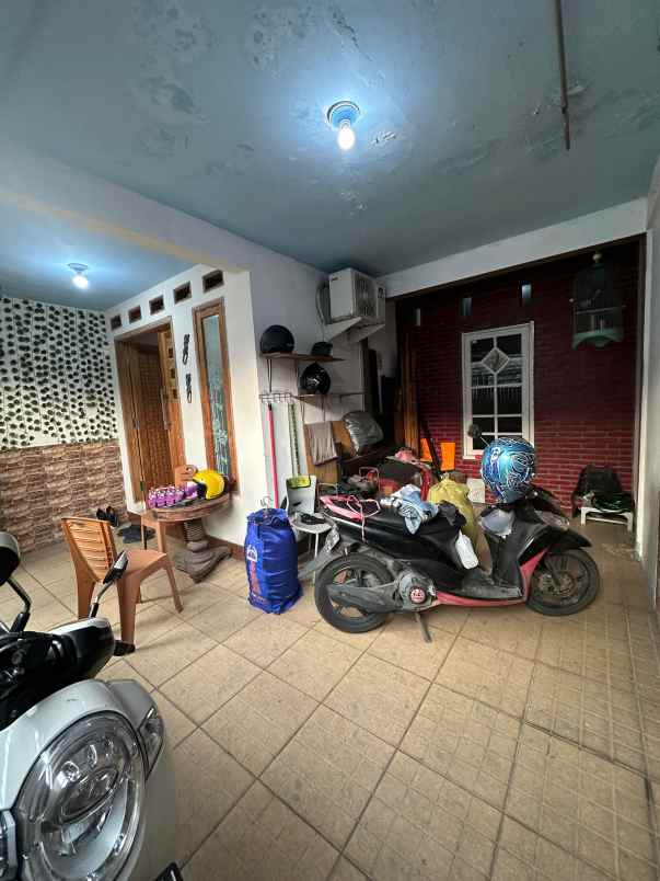 dijual rumah karangan