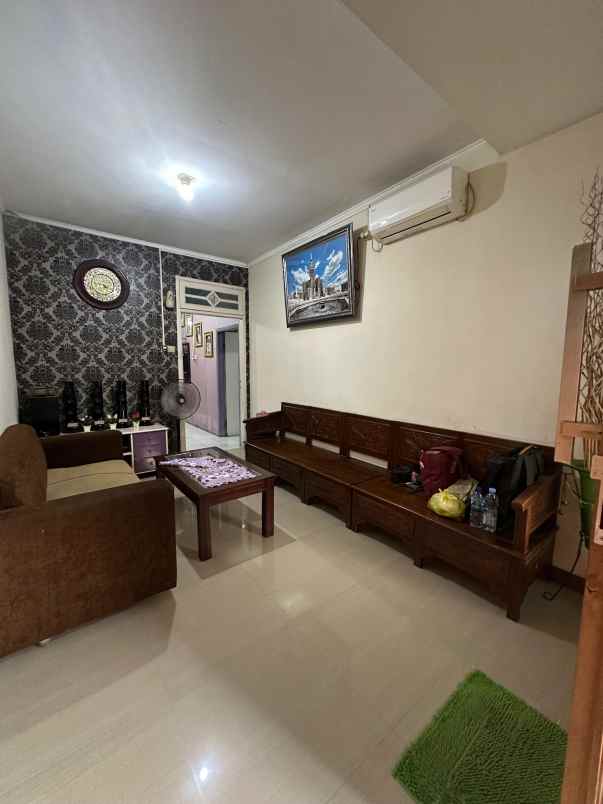 dijual rumah karangan