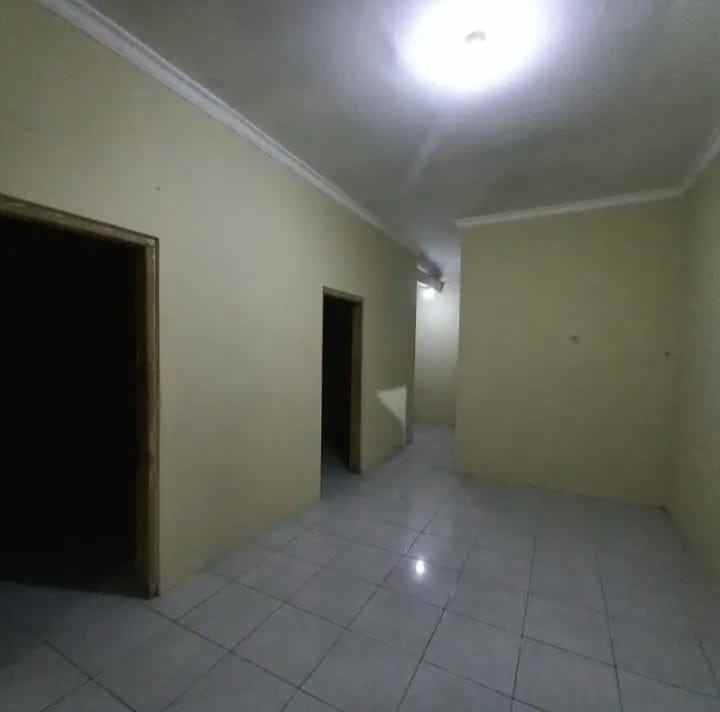 dijual rumah karanggawang