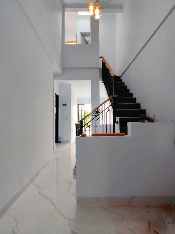 dijual rumah kav dki pondok kelapa jaktim