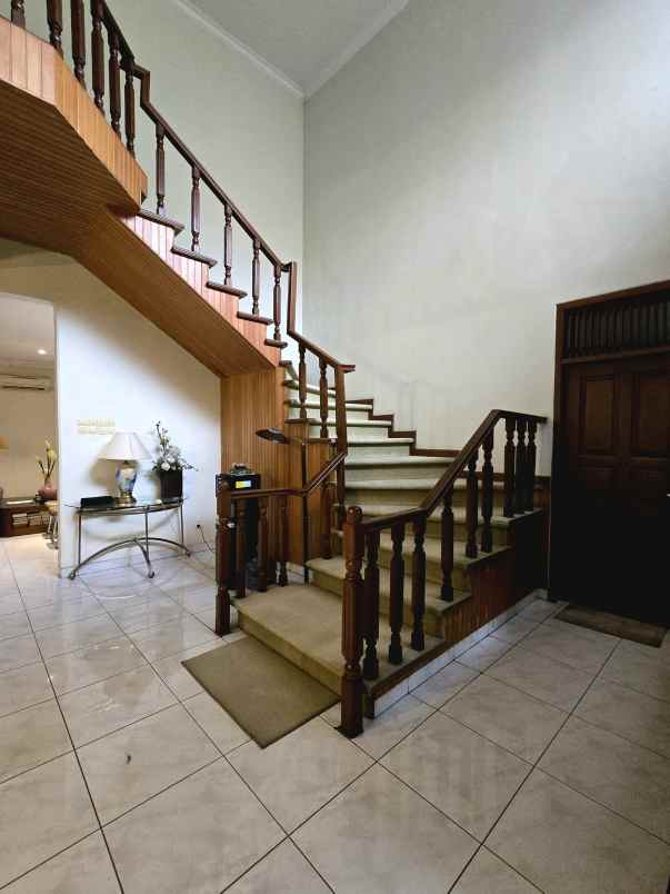 dijual rumah kayu putih jaktim