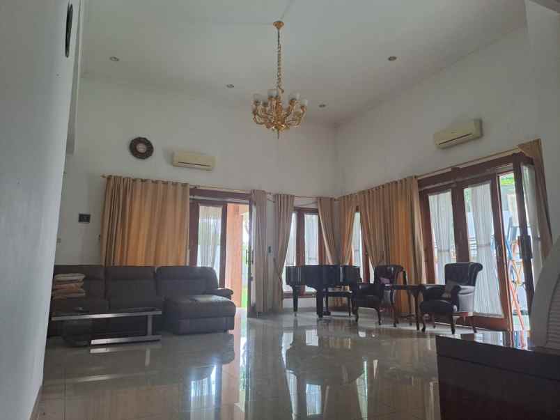 dijual rumah kebagusan