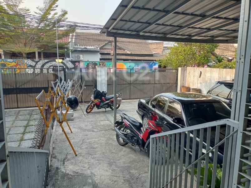 dijual rumah kebayoran baru