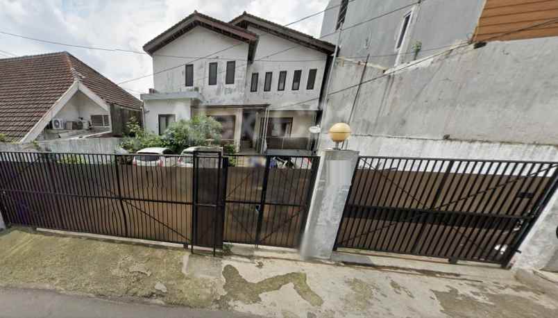 dijual rumah kebayoran baru