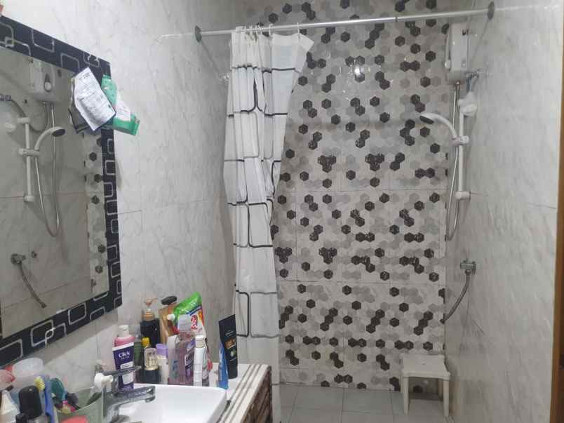 dijual rumah kebon sirih barat i kebon