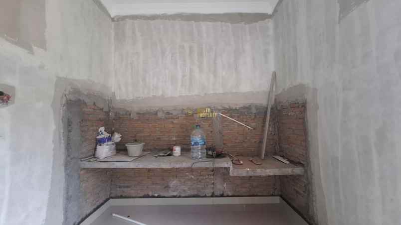 dijual rumah kebondalem