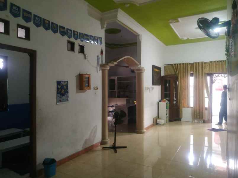 dijual rumah kebraon