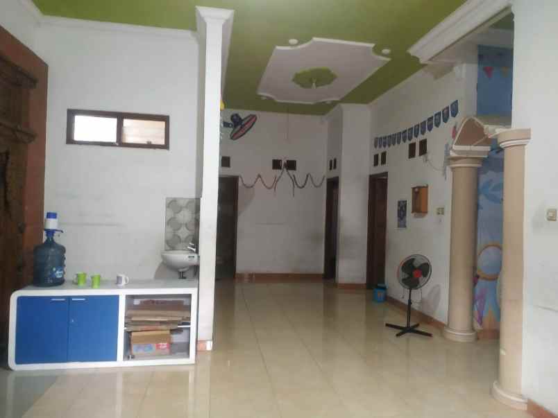 dijual rumah kebraon