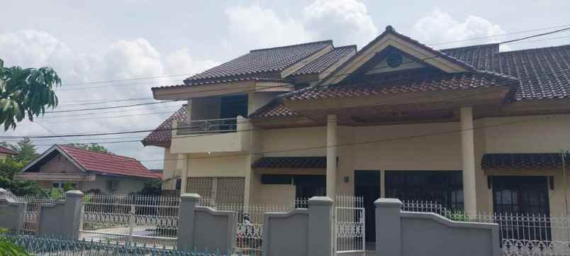 dijual rumah kel tangkerang barat