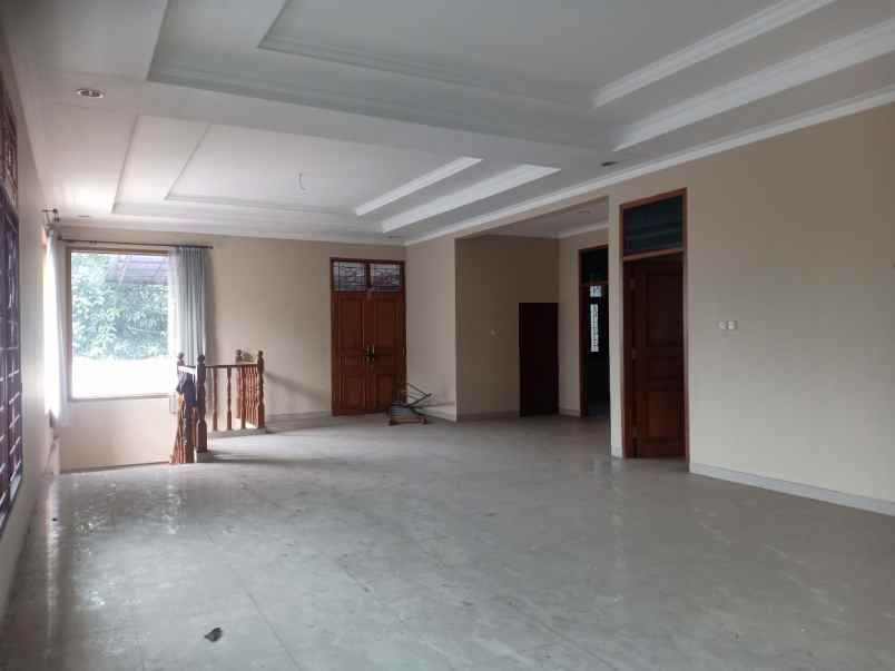 dijual rumah kelapa dua wetan cibubur