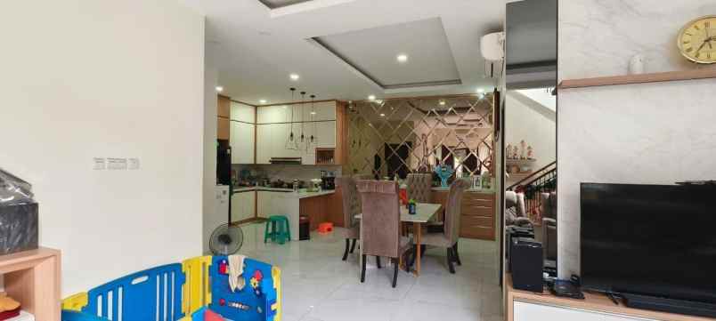 dijual rumah kelapa gading permai