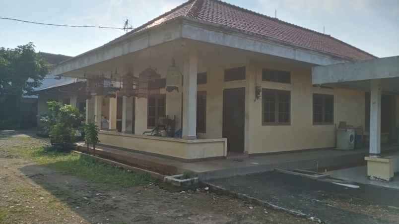 dijual rumah kemandoran