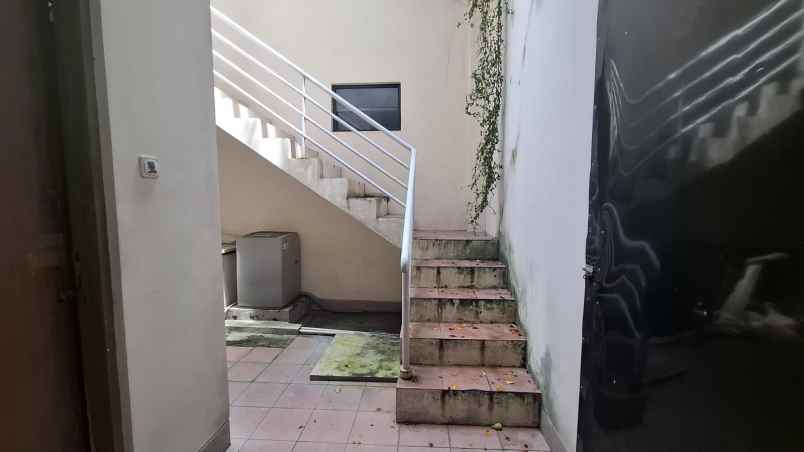 dijual rumah kemang timur
