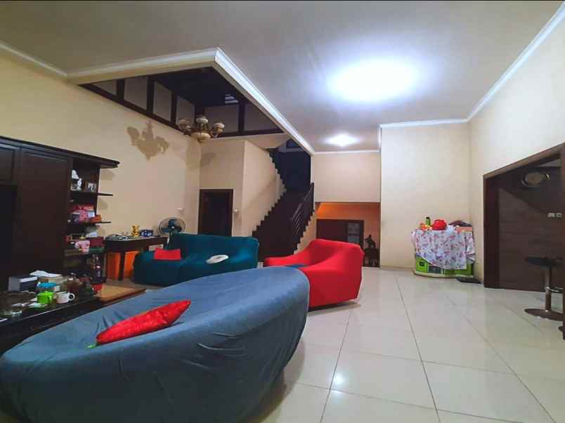 dijual rumah kenari golf bukit golf