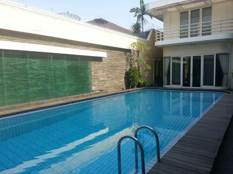 dijual rumah kencana indah