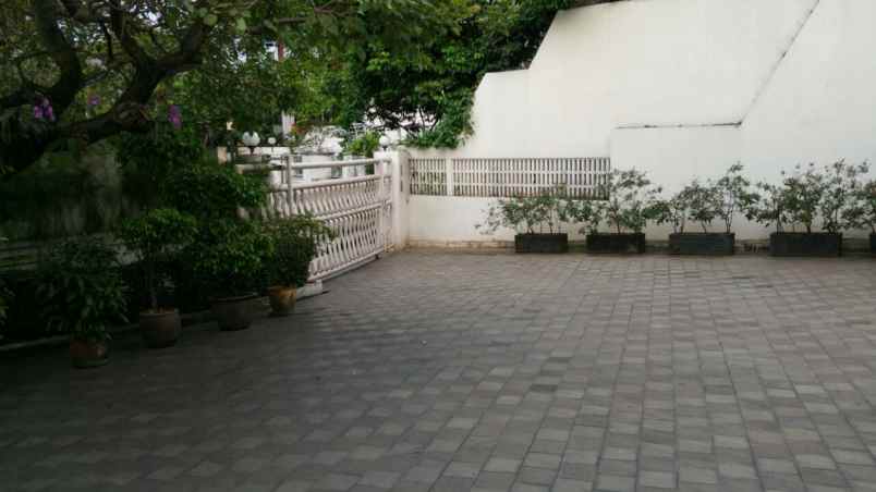 dijual rumah kencana indah