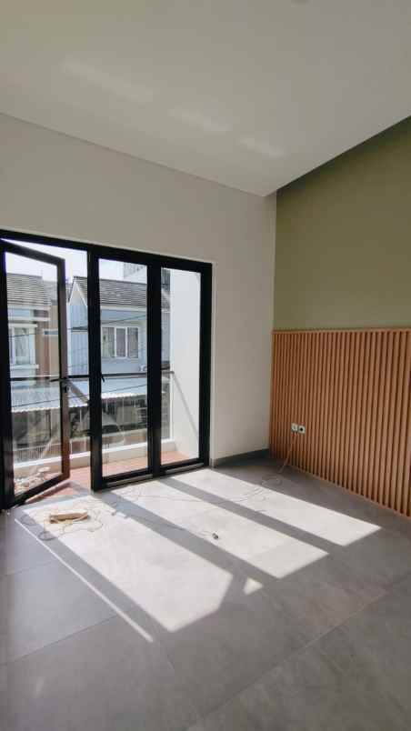 dijual rumah kencana loka bsd city