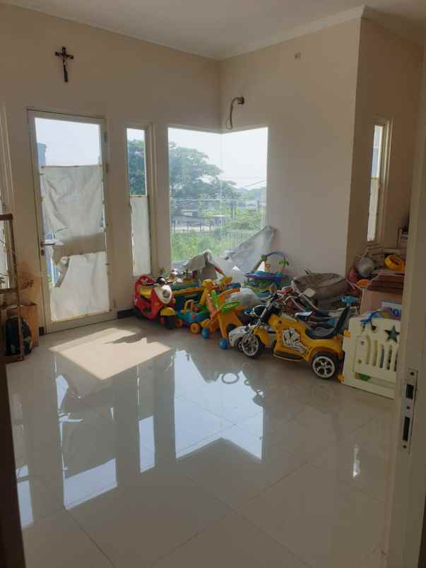 dijual rumah keputih tegal timur