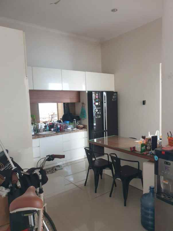 dijual rumah keputih tegal timur