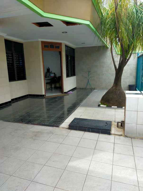 dijual rumah kertajaya indah